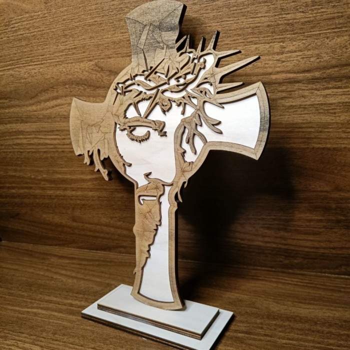 Croce con volto di Gesù